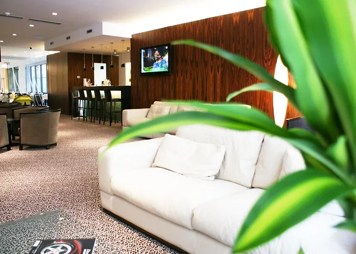 Hotel Avance
